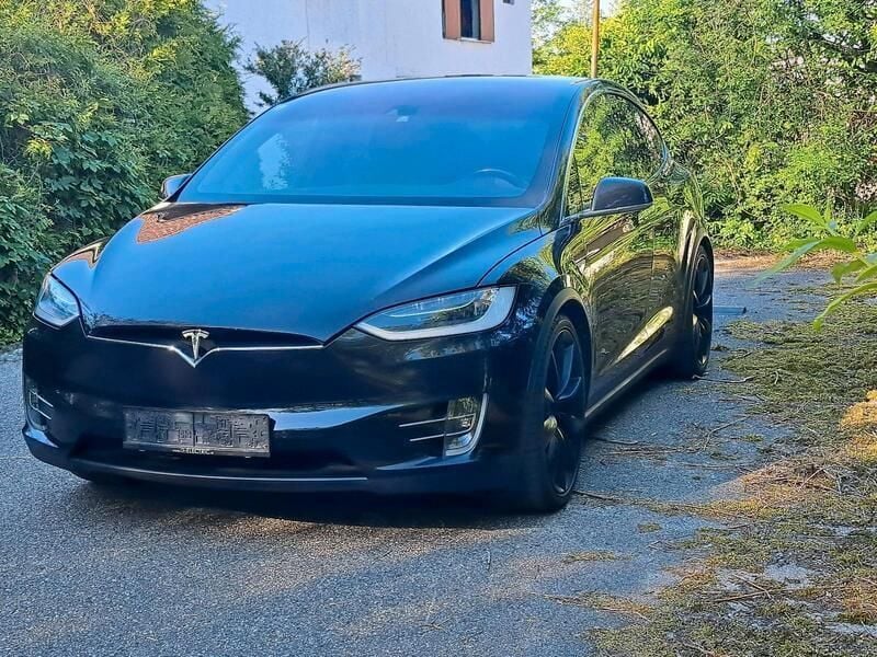 Schwarz Gebraucht 2016 Tesla Model X SUV | 33.400 € (Guter Preis) - Bild 1/4
