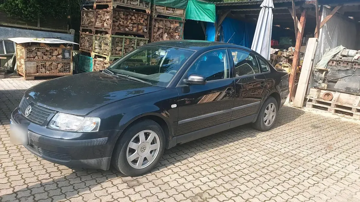 Gebraucht VW Passat 115 PS (84 kW) 2000 Schwarz Limousine