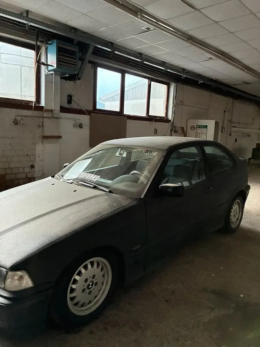 Gebraucht BMW 316 102 PS (75 kW) 1996 Schwarz Kleinwagen