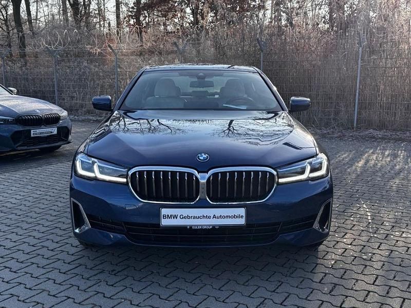 Gebraucht BMW 530e 292 PS (214 kW) 2022 Blau Limousine