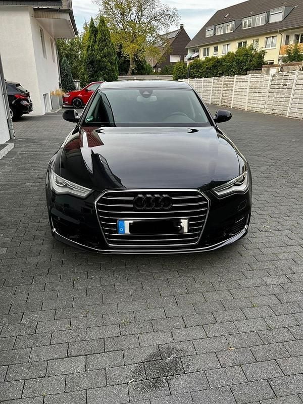 Grau Gebraucht 2015 Audi A6 Limousine | 18.450 € (Superpreis) - Bild 1/4