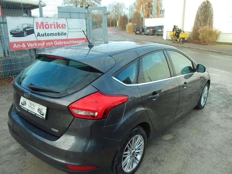Usata Ford Focus 125 CV (91 kW) 2018 Grigio Berlina