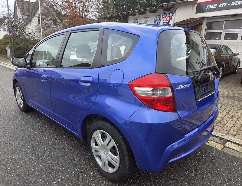 Gebraucht Honda Jazz 100 PS (73 kW) 2014 Blau Kleinwagen