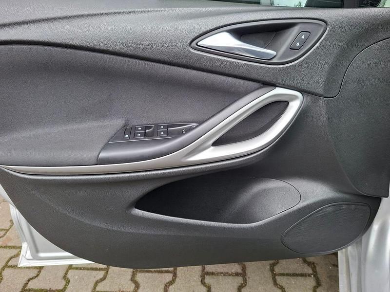 Gebraucht Opel Astra Edition 105 PS (77 kW) 2020 Silber Kombi