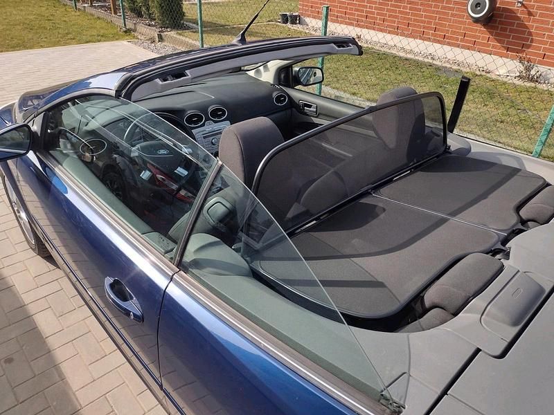 Gebraucht Ford Focus Cabriolet 101 PS (74 kW) 2009 Blau Cabrio