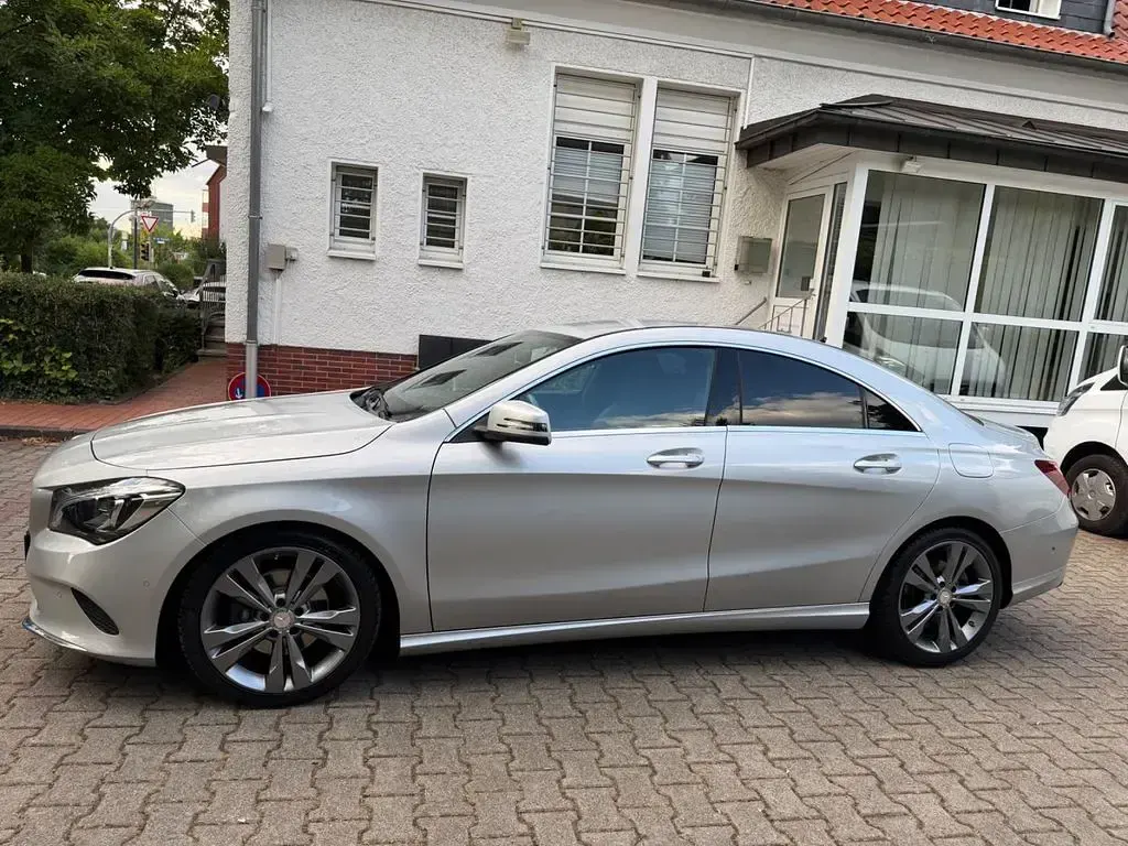 Gebraucht Mercedes CLA220 177 PS (130 kW) 2016 Silber Coupé