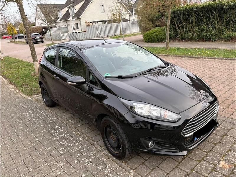 Gebraucht Ford Fiesta SYNC Edition 82 PS (60 kW) 2015 Schwarz Kleinwagen