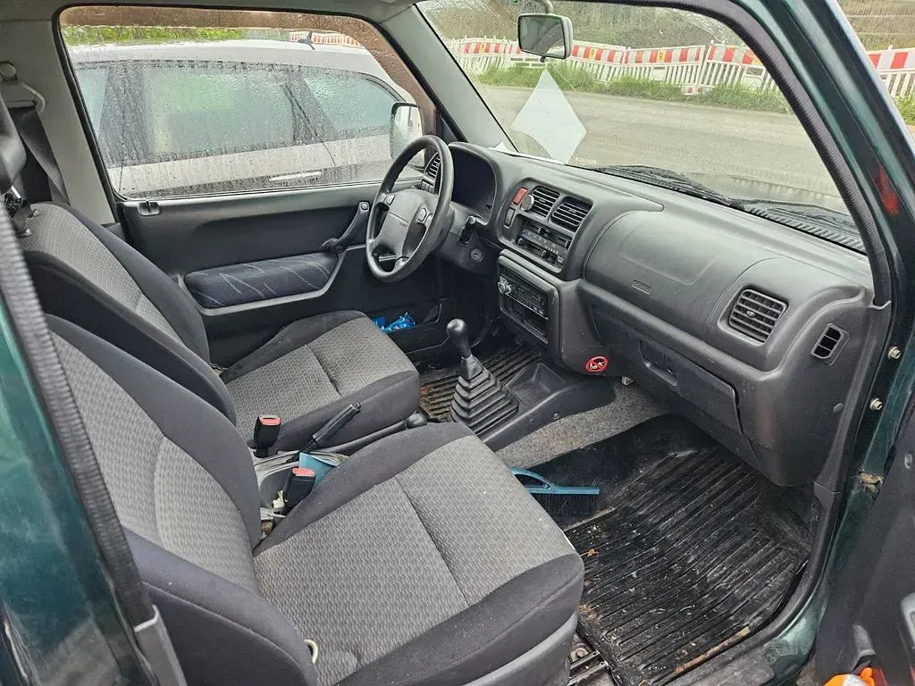 Second-hand Suzuki Jimny 82 CP (60 kW) 2003 Verde SUV