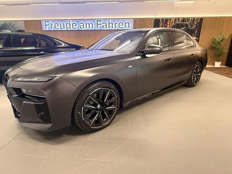 Gebraucht BMW i7 Sport Line 400 kW (544 PS) 2023 Braun Limousine