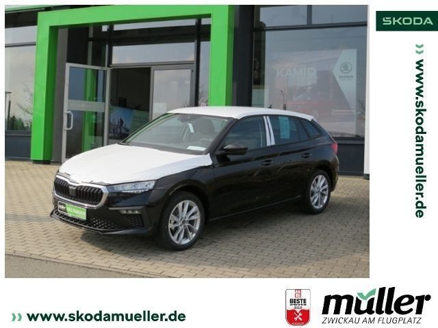 Schwarz (blackmagic perleffect) Neu 2025 Skoda Scala Kleinwagen | 33.039 € - Bild 1/4