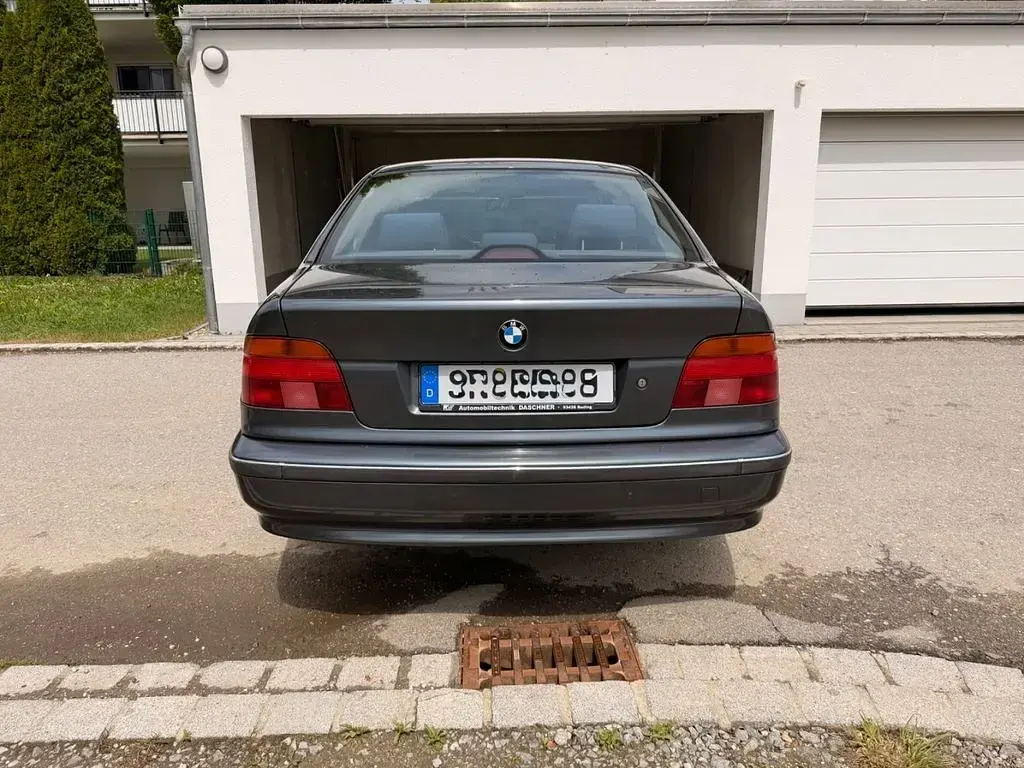 Brugt BMW 530 184 HK (135 kW) 2000 Grå Sedan