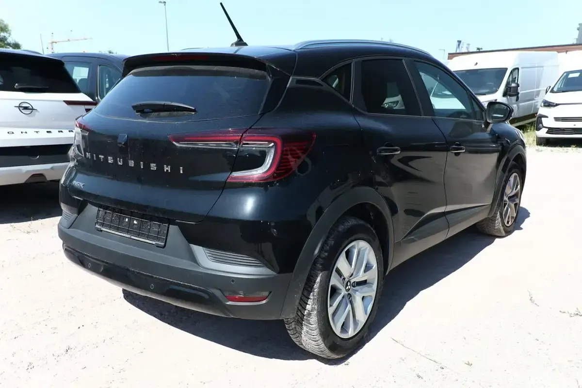 Gebraucht Mitsubishi ASX Plus 91 PS (66 kW) 2024 Onyx schwarz metallic SUV