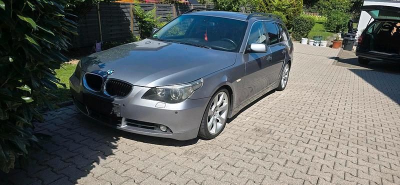 Silber Gebraucht 2006 BMW 535 Kombi | 4.980 € (Guter Preis) - Bild 1/4