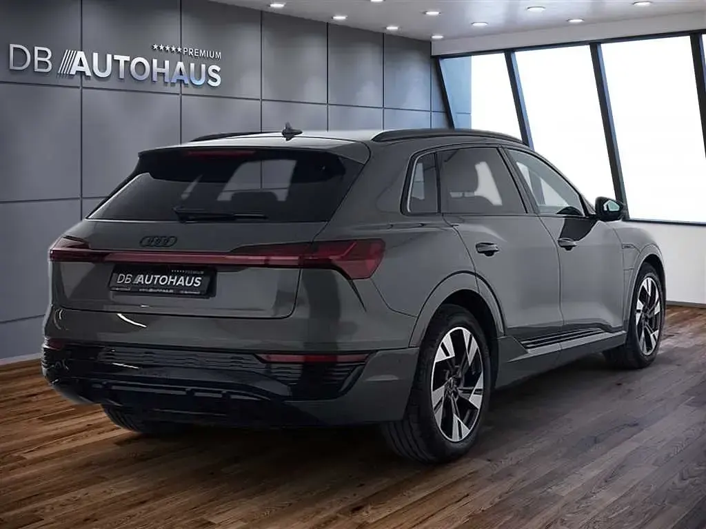 Gebraucht Audi Q8 e-tron S-Line 300 kW (408 PS) 2024 Grau SUV