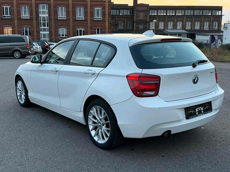 Gebraucht BMW 114 102 PS (75 kW) 2012 Weiß Kleinwagen
