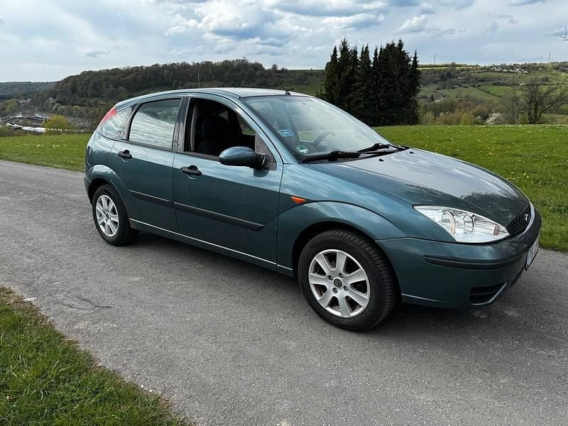 Usata Ford Focus 100 CV (73 kW) 2003 Verde Utilitaria