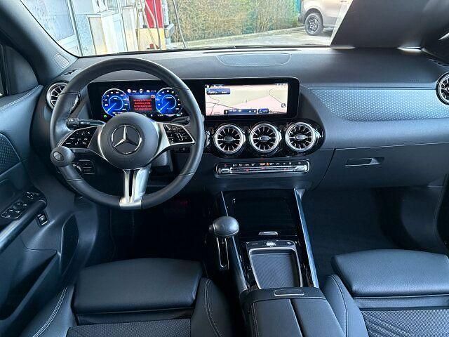 Gebraucht Mercedes EQA350 214 kW (292 PS) 2024 Lack kosmosschwarz SUV
