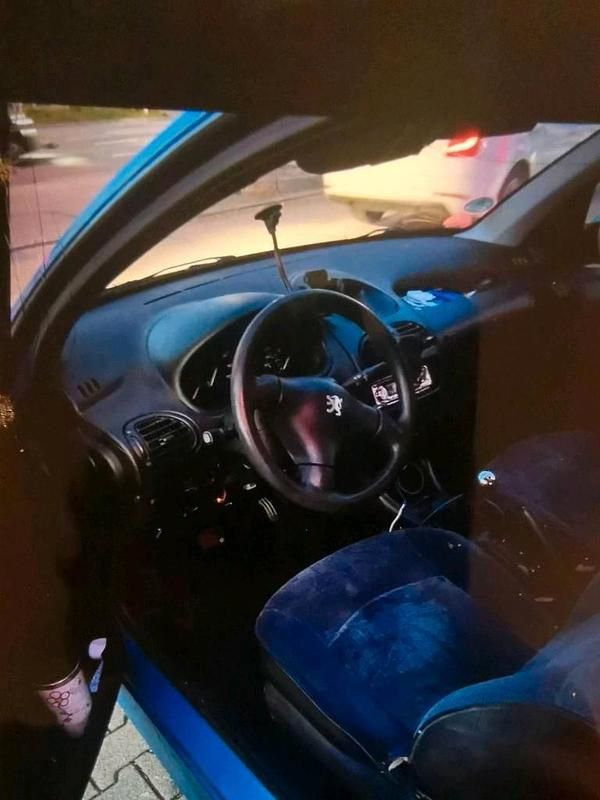 Gebraucht Peugeot 206 75 PS (55 kW) 1998 Blau Kleinwagen