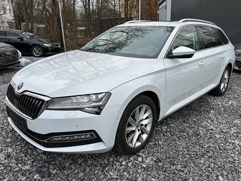 Gebraucht Skoda Superb Style 200 PS (147 kW) 2022 Weiß Kombi