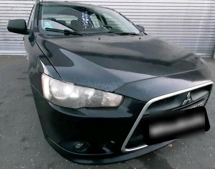 Schwarz Gebraucht 2010 Mitsubishi Lancer Limousine | 1.750 € (Superpreis) - Bild 1/4