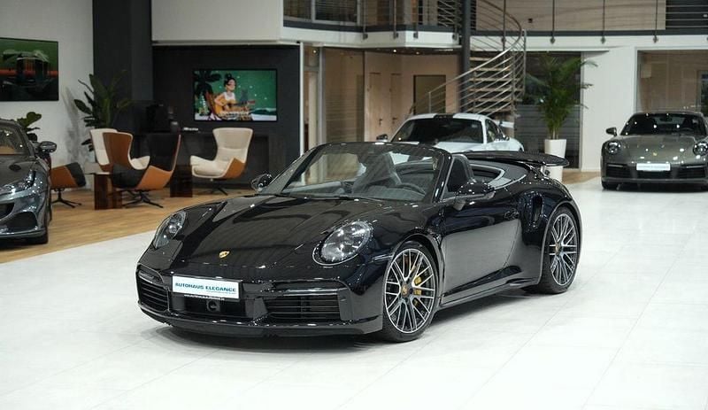 Gebraucht Porsche 911 Turbo S Cabriolet 650 PS (478 kW) 2024 Tiefschwarzmetallic Cabrio