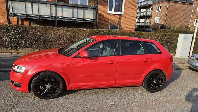 Gebraucht Audi A3 Comfort 200 PS (147 kW) 2009 Rot Kleinwagen