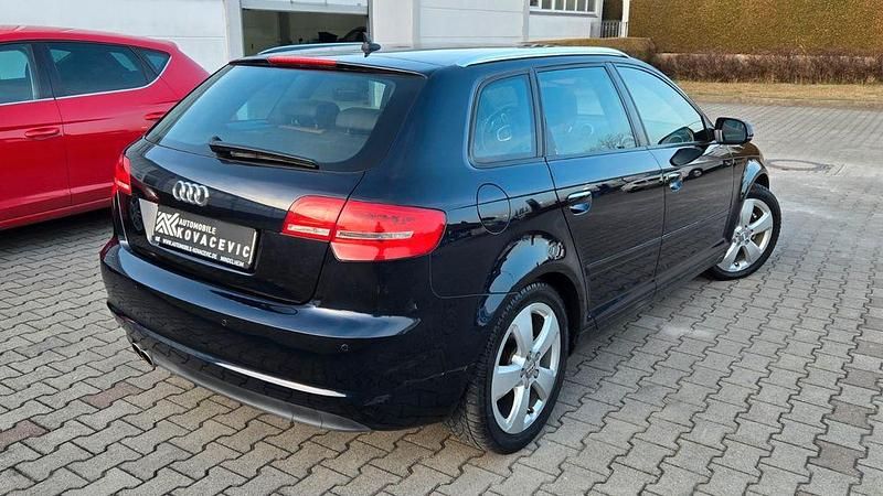 Gebraucht Audi A3 Exclusive 170 PS (125 kW) 2011 Blau Kleinwagen