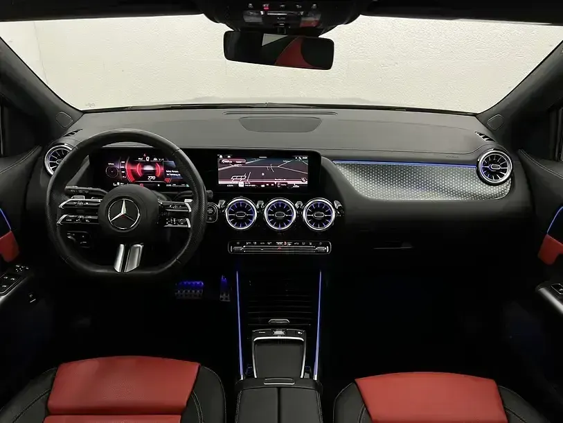 Gebraucht Mercedes GLA220 AMG 210 PS (154 kW) 2023 Mountaingrau (metallic) SUV
