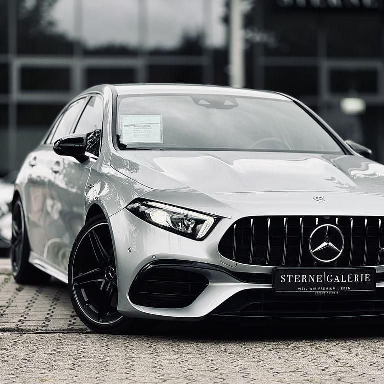 Silber Gebraucht 2021 Mercedes A45 AMG Advanced Limousine | 40.900 € (Fairer Preis) - Bild 1/4