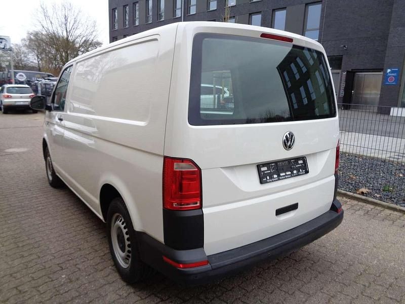 Gebraucht VW Transporter 102 PS (75 kW) 2018 Weiß Van
