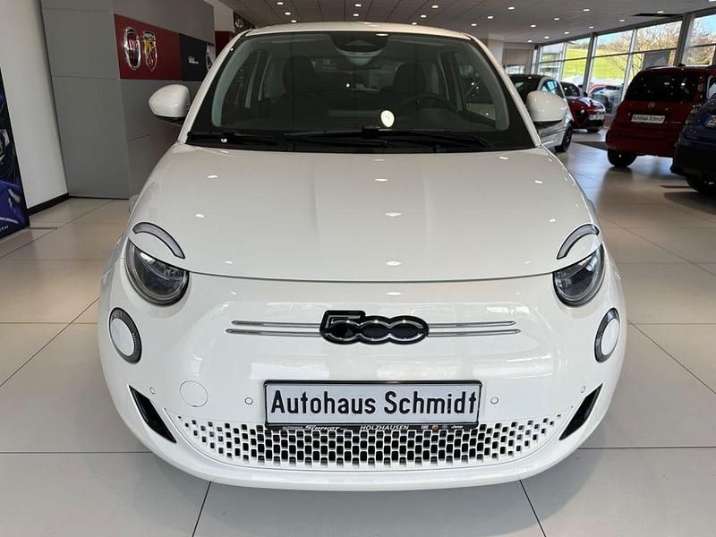 Gebraucht Fiat 500e 86 kW (118 PS) 2023 Weiß Kleinwagen