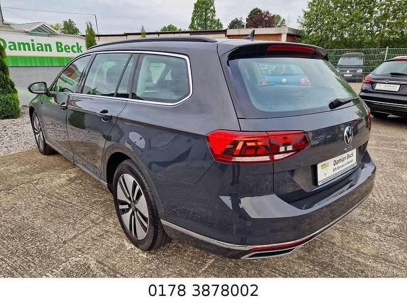Gebraucht VW Passat GTE 156 PS (114 kW) 2021 Uranograu Kombi