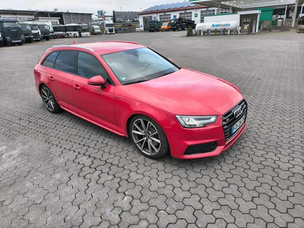 Gebraucht Audi A4 Sport 252 PS (185 kW) 2016 Rot Kombi