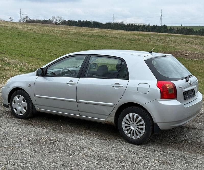 Gebraucht Toyota Corolla 110 PS (80 kW) 2003 Silber Limousine