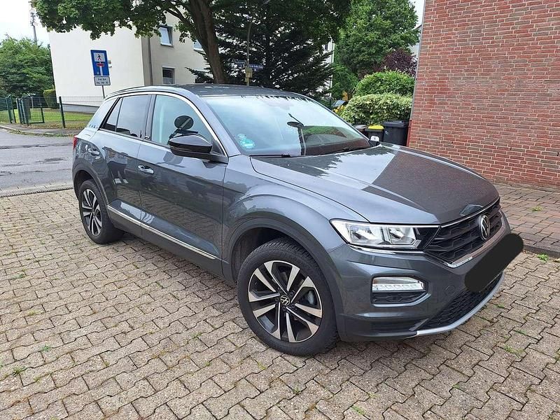 Grau Gebraucht 2020 VW T-Roc United SUV | 22.300 € (Fairer Preis) - Bild 1/4