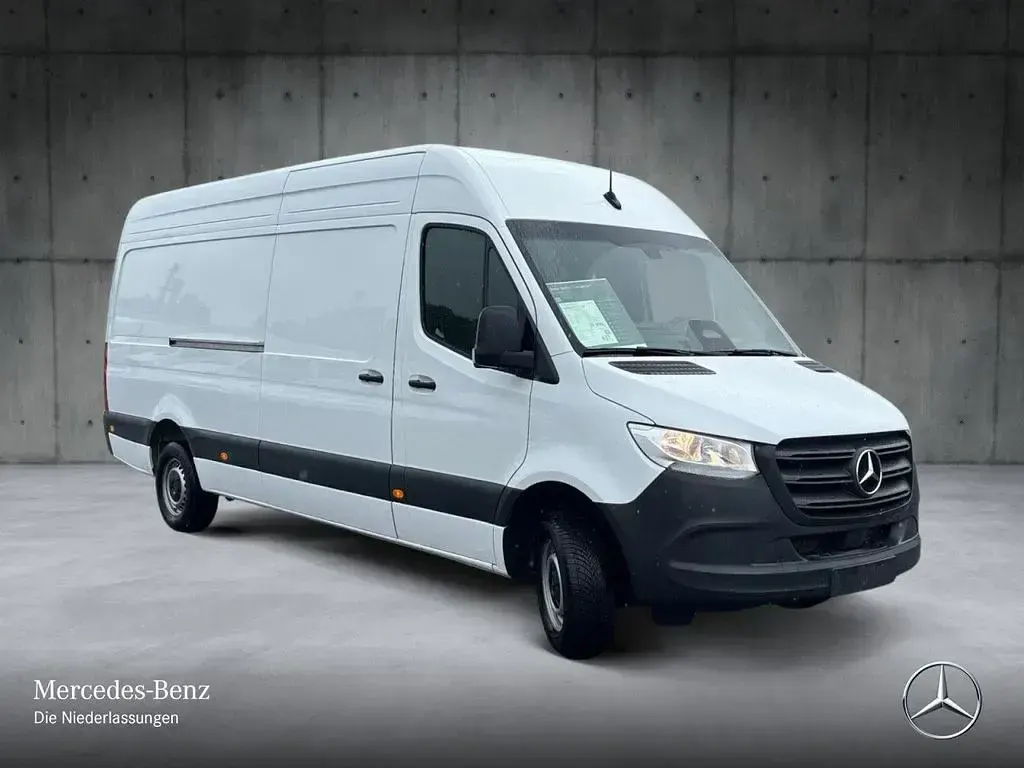 Używany Mercedes Sprinter 170 KM (125 kW) 2025 Biały Van