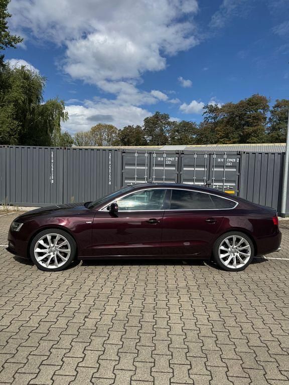 Violett Gebraucht 2012 Audi A5 Sportback Sport Limousine | 8.999 € (Superpreis) - Bild 1/4