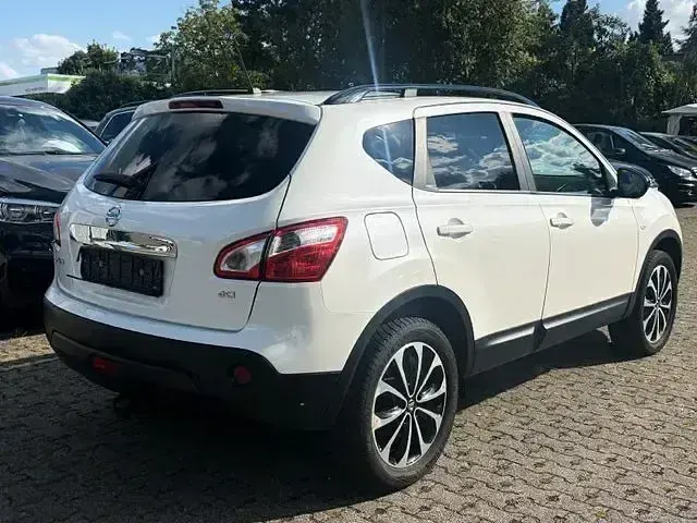 Gebraucht Nissan Qashqai 360º 110 PS (80 kW) 2013 Weiss SUV