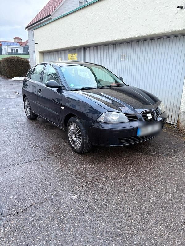 Schwarz Gebraucht 2004 Seat Ibiza Kleinwagen | 750 € (Guter Preis) - Bild 1/4
