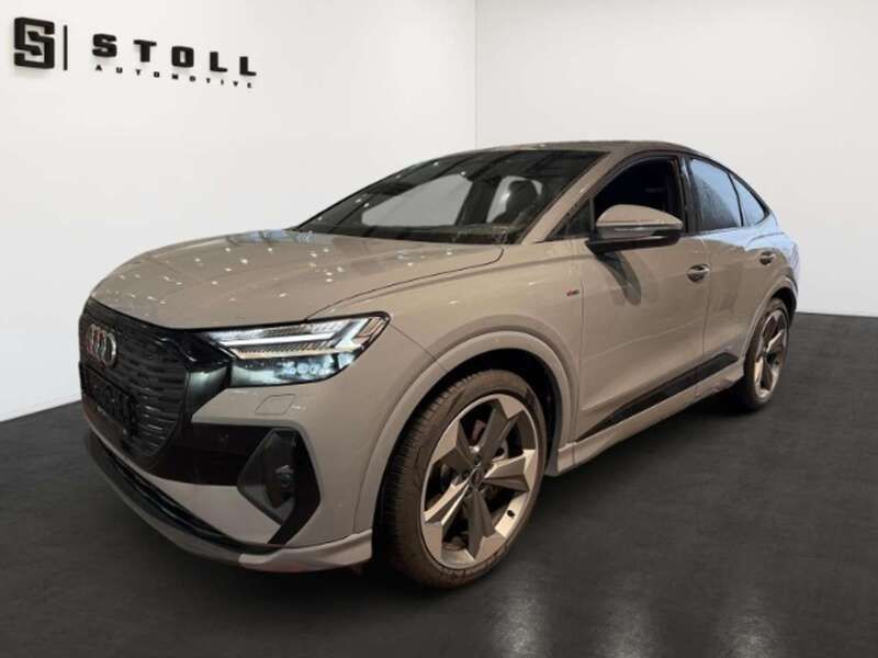 Grau Gebraucht 2023 Audi Q4 e-tron Ambiente SUV | 50.990 € - Bild 1/4