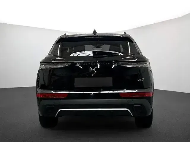 Gebraucht DS Automobiles DS7 Crossback Rivoli 131 PS (96 kW) 2024 Lackierung schwarz perla nera/metallic klarlack SUV