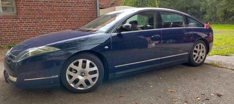 Blau Gebraucht 2007 Citroën C6 Limousine | 12.500 € (Fairer Preis) - Bild 1/4