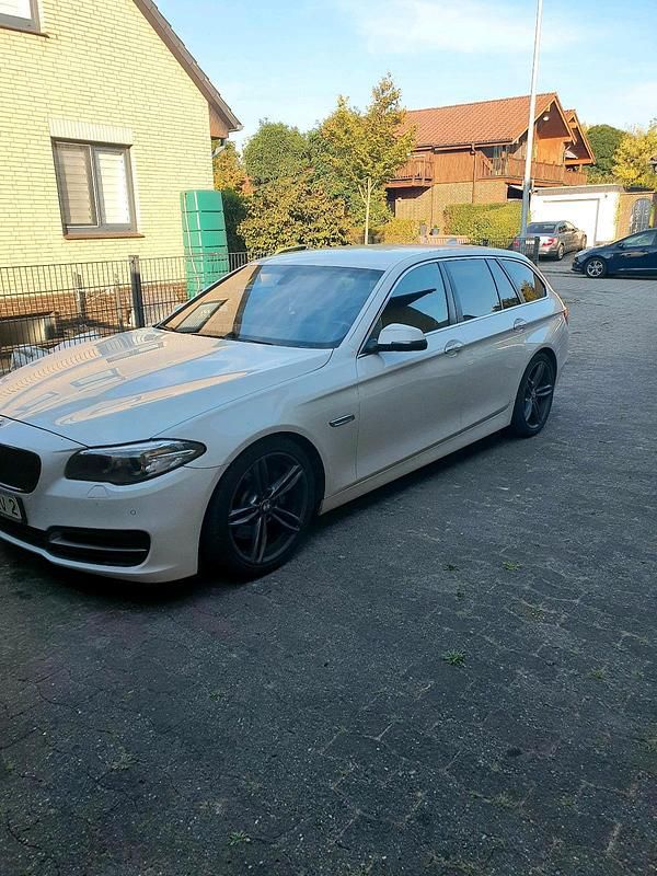 Gebraucht BMW 525 Luxury Line 218 PS (160 kW) 2014 Kombi
