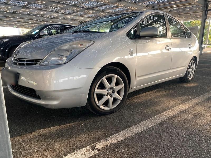 Gebraucht Toyota Prius 77 PS (56 kW) 2006 Grau Kleinwagen