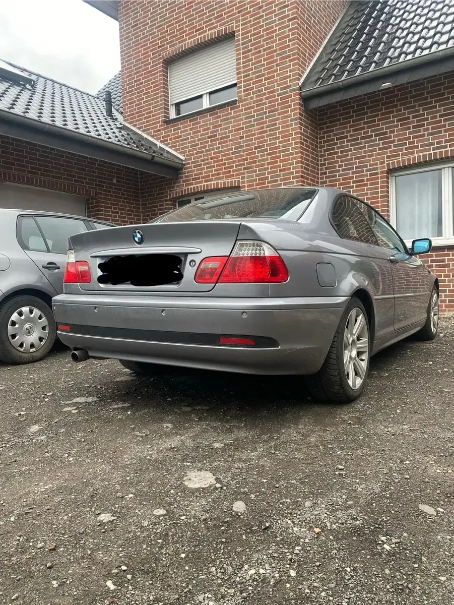 Gebraucht BMW 318 150 PS (110 kW) 2003 Andere farben Coupé