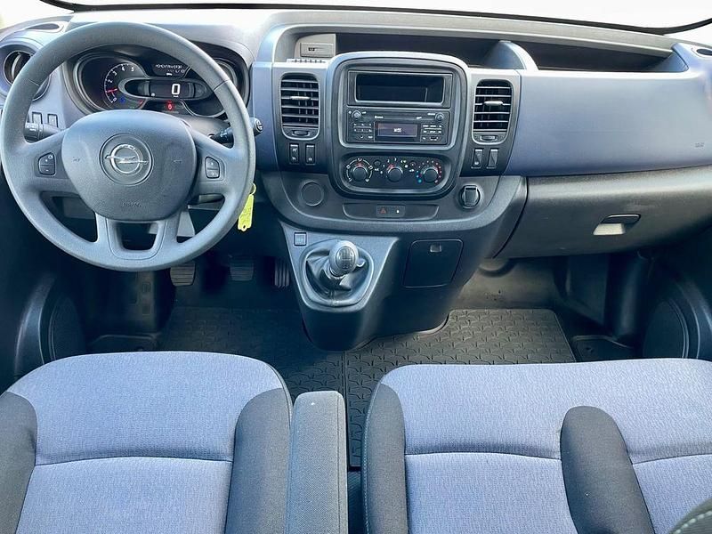 Usata Opel Vivaro 95 CV (69 kW) 2017 Bianco Monovolume