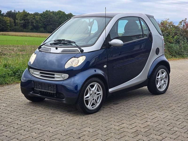 Blau Gebraucht 2004 Smart ForTwo Coupé Basis Kleinwagen | 1.990 € (Fairer Preis) - Bild 1/4