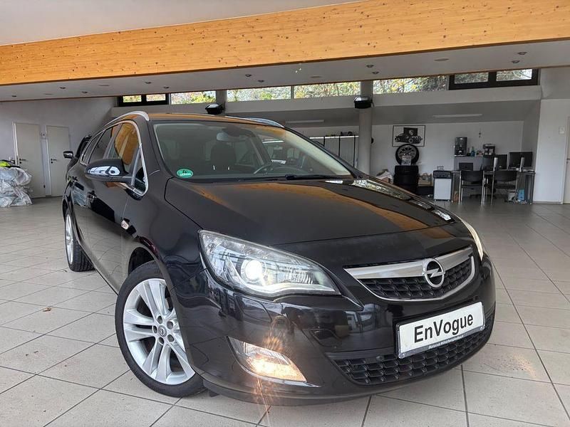 Schwarz Gebraucht 2011 Opel Astra Sport Kombi | 4.950 € (Guter Preis) - Bild 1/4