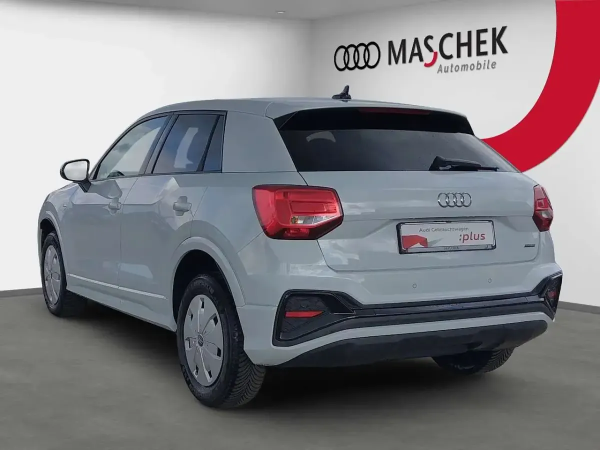 Gebraucht Audi Q2 S-Line 190 PS (139 kW) 2025 Gletscherweiss metallic SUV