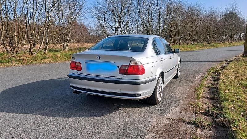 Gebraucht BMW 320 170 PS (125 kW) 2001 Silber Limousine